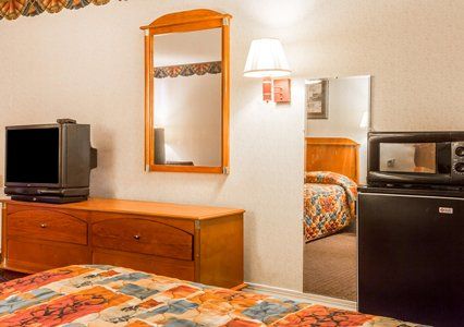 Rodeway Inn Montgomery Room photo