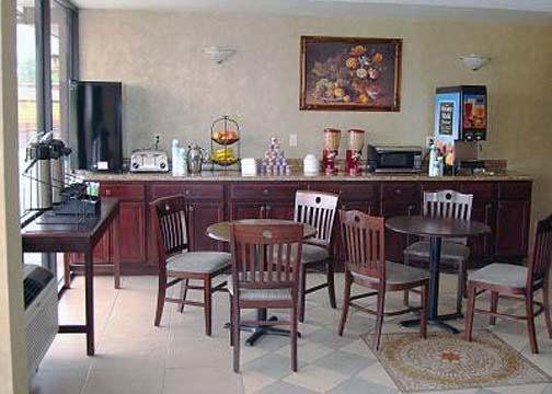 Rodeway Inn Montgomery Restaurant photo